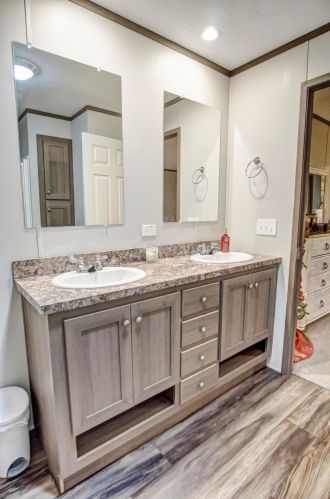 4795 Snowdrift Ln, Zanesville OH  43701-7098 exterior