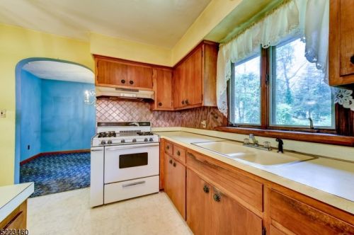 901 Meadowbrook Rd, Fredon NJ  07860-4519 exterior