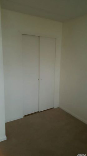 135 Beach 61st St, Far Rockaway, NY 11692-1855