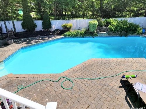 10 Marc Dr, Panamoka NY  11961-2103 exterior