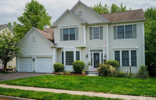 6 Mcginnis St, East Brunswick, NJ 08816-2672