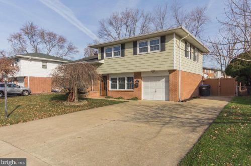 2124 Barr Rd, Wilmington, DE 19808-5327
