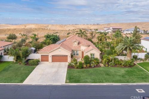 6608 Montagna Dr, Bakersfield, CA 93306-7658