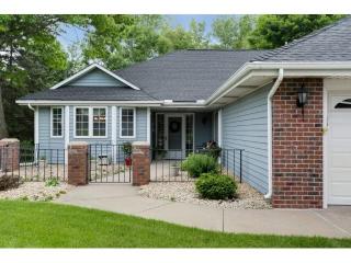1144 Lois Ct, Saint Paul, MN 55126-5602