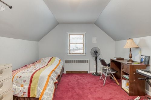 569 Beech St, Babylon NY  11703-1731 exterior