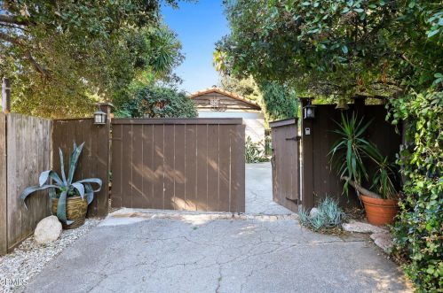 2919 Lake Ave, Altadena CA  91001-1621 exterior