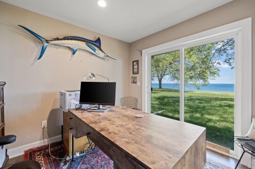 13328 Lakewood Dr, Thiensville WI  53097-2409 exterior