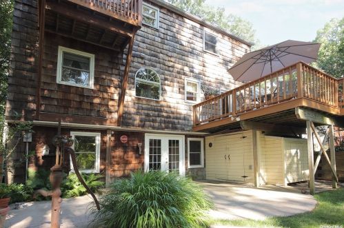 107 Scudder Pl, Northport NY  11768-3027 exterior