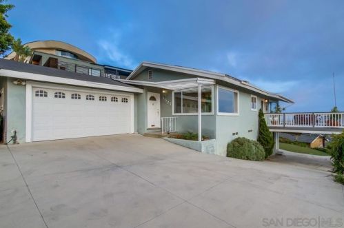 1527 Loring St, San Diego CA  92109-1765 exterior