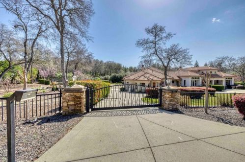 9642 Sterling Pointe Ct, Loomis CA  95650-7120 exterior
