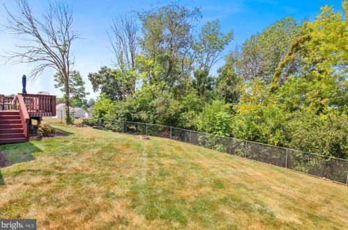 436 Golden Dr, Blandon PA  19510-9653 exterior