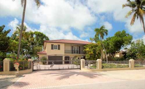 16842 Point Dr, Summerland Key, FL 33042-3531