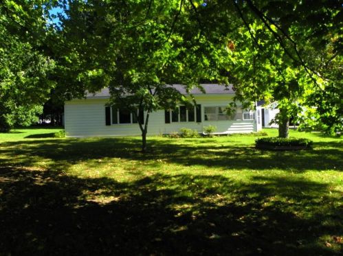 332 State St, Pleasantville, PA 16341-9714