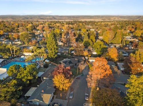 950 Karen Dr, Chico CA  95926-2819 exterior