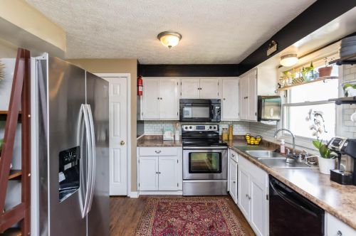 1239 Choctaw Dr, London OH  43140-8726 exterior