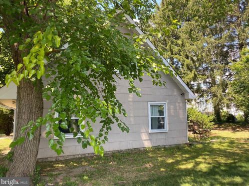 49 Belmont Ln, Willingboro, NJ 08046-1633