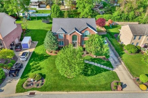 130 Hubbs Ln, Pittsburgh, PA 15236-4573