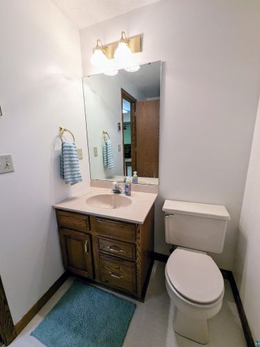 648 Jill St, Duluth MN 55803-2109 exterior