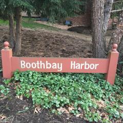130 Boothbay Hbr, Bradfordwoods, PA 15015-1300
