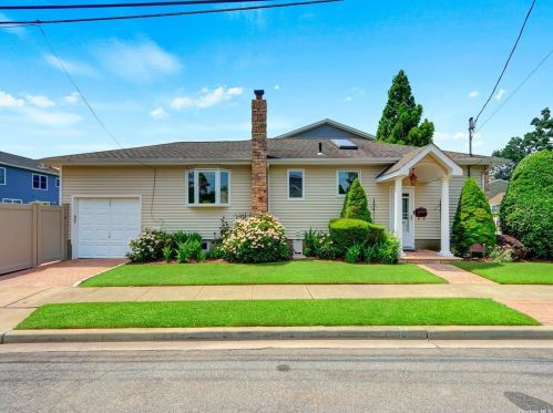 1770 Metropolitan Ave, North Bellmore, NY 11710-2631