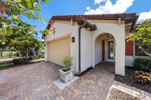 1330 Manado Dr, Naples, FL 34113-8472