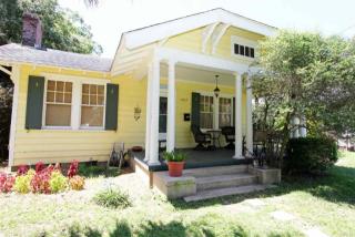 1517 Gonzalez St, Pensacola, FL 32501-6449