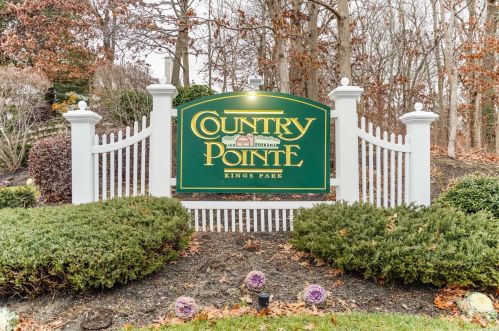 7 Manitou Trl, San Remo NY  11754-4542 exterior