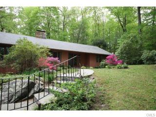 142 Nashville Rd, Bethel CT  06801-2531 exterior