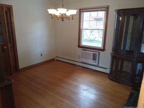 76 Treat Ave, Stamford CT  06906-1941 exterior