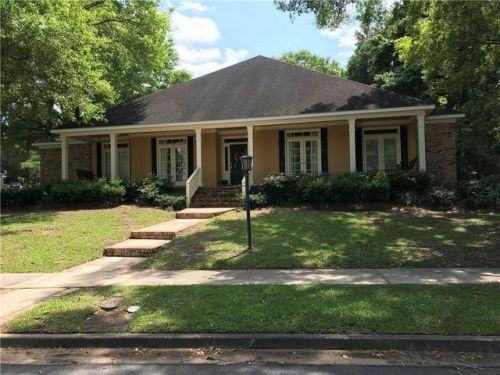 5913 Sutherlin Dr, Mobile, AL 36609-3072