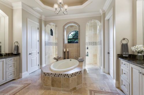 4245 Deephaven Ln, Naples FL 34119-8616 exterior