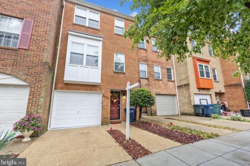 3607 36th Pl, Washington, DC 20020-1270