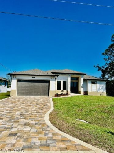 1014 Angelo Ave, Lehigh Acres, FL 33971-6562