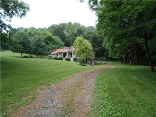 4016 Noah Rd, Beechgrove, TN 37018-3663