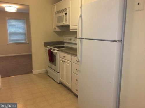 6038 Heathwick Ct, Springfield VA  22015-3259 exterior