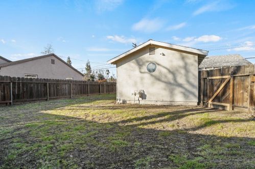 1401 Tebbutt Ave, Modesto CA  95350-3948 exterior