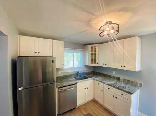 93 Hazard Ave, Warwick RI  02889-9403 exterior