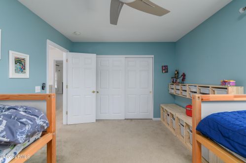 8 Waccamaw Way, Beaufort SC  29906-6002 exterior