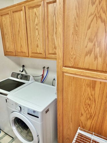 2888 Charlemagne Ave, Long Beach CA 90808-3401 exterior