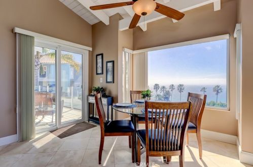 30525 Rhone Dr, Rancho Palos Verdes CA  90275-5742 exterior