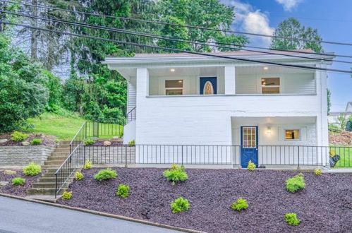 628 Central Ave, Canonsburg, PA 15317-1644