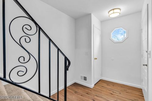 828 Burnt Tavern Rd, Bricktown NJ  08724-2540 exterior