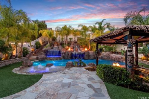 39114 Trail Creek Ln, Temecula CA  92591-7290 exterior