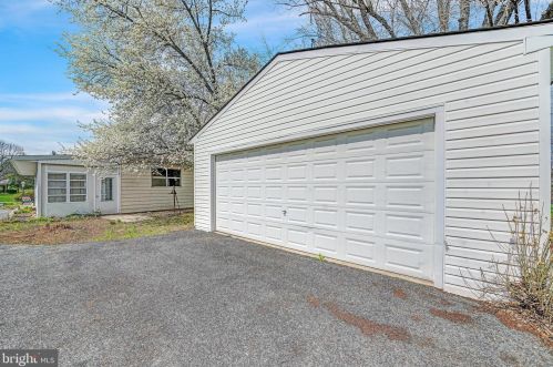 1527 Bear Corbitt Rd, Bear DE  19701-1529 exterior