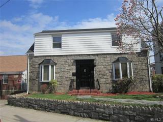2718 Wilson Ave, Bronx, NY 10469-5525