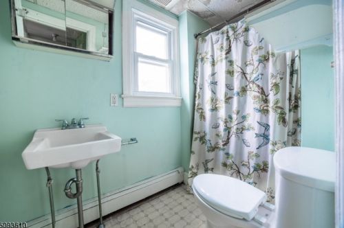 19 John Ringo Rd, East Amwell Township NJ  08551-1024 exterior