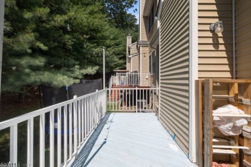 22 Autumn Ridge Rd, Greystone Park NJ  07950-1194 exterior