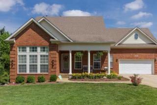 10100 Glen Rose Ct, Louisville, KY 40229-1200