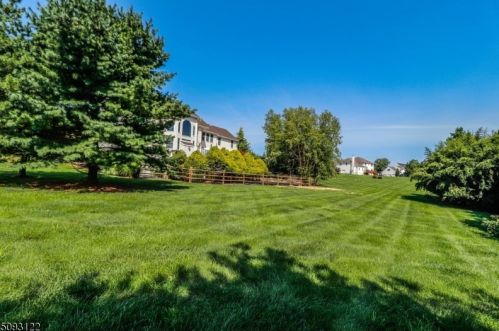 21 Patrick Henry Pl, East Amwell Township NJ  08551-1805 exterior