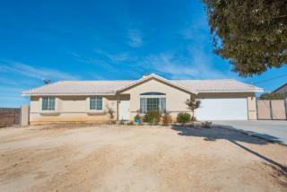 17744 Sycamore St, Hesperia, CA 92345-5046